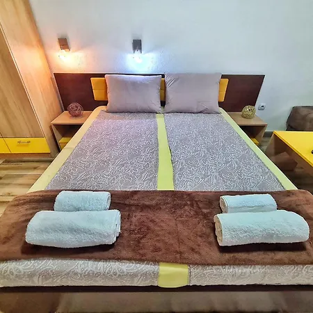 Aleksandra 2 2 Apartament *